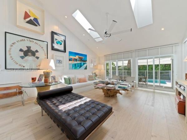 Biscayne Key Estates, 766 Curtiswood Dr, Key Biscayne, Florida 33149, image 2