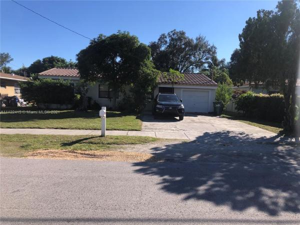 Arch Creek Estates, 1296 NE 146th St, Golden Glades, Florida 33161, image 2