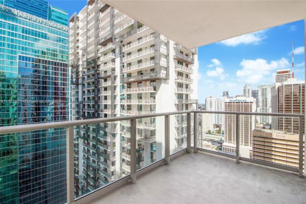 Met 1, 300 S Biscayne Blvd #T-2201, Miami, Florida 33131, image 2