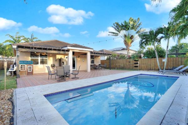Rauls Place At Oasis, 642 SE 31st Ave, Homestead, Florida 33033, image 2