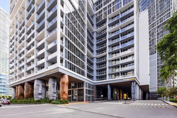 Icon Brickell Tower 3, 485 Brickell Ave #2508, Miami, Florida 33131, image 2