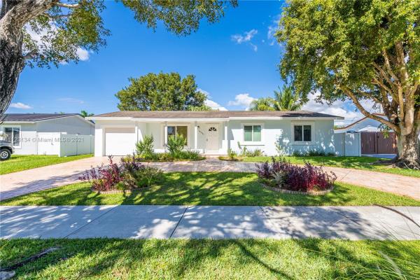 Devon Aire Estates, 12241 SW 104th Ter, The Crossings, Florida 33186, image 2