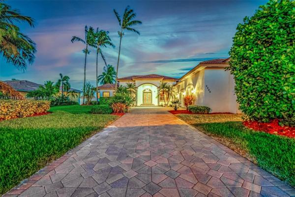 Northstar Estates, 2256 Lynx Ave, Davie, Florida 33324, image 2