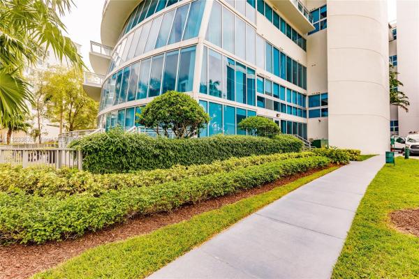 Artech Residences At Aventura, 2950 NE 188th St #150, Aventura, Florida 33180, image 2