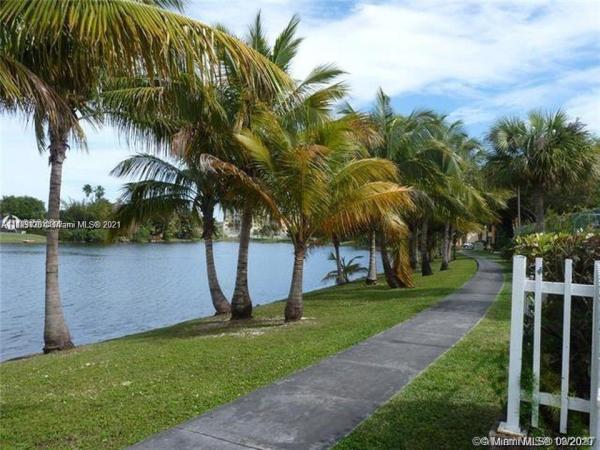 Promenade At Kendale Lakes, 14401 N Kendall Dr #N203, Kendale Lakes, Florida 33186, image 2