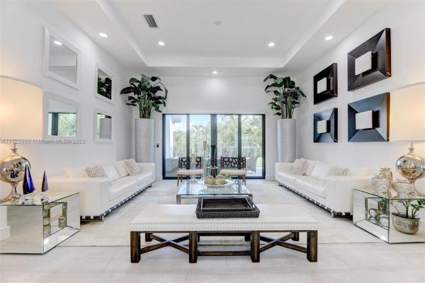 Oak Ridge Falls, 9484 SW 123rd Ter, Kendall, Florida 33176, image 2