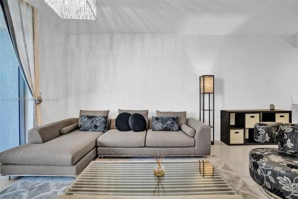 Aria On The Bay, 488 NE 18th St #2207, Miami, Florida 33132, image 2