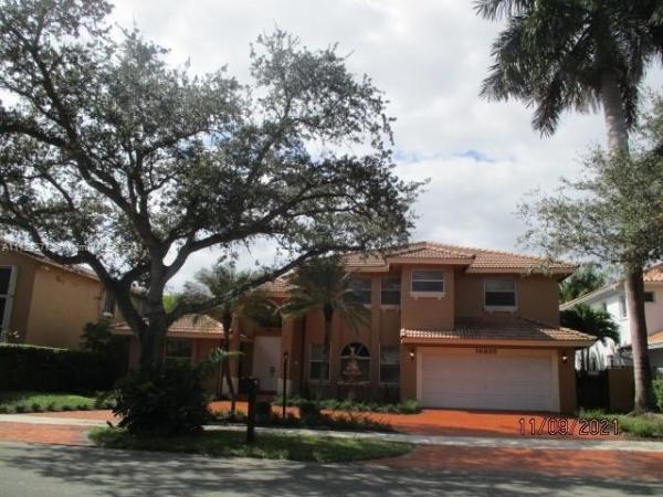 Royal Oaks, 16420 NW 83rd Ct, Miami Lakes, Florida 33016, image 2