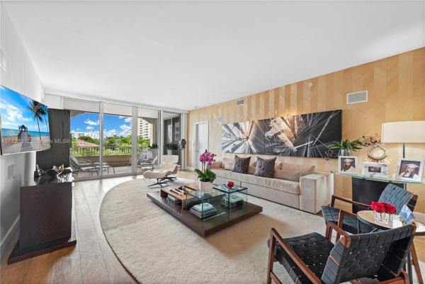 Lake Villa, 739 Crandon Blvd #PH1, Key Biscayne, Florida 33149, image 1