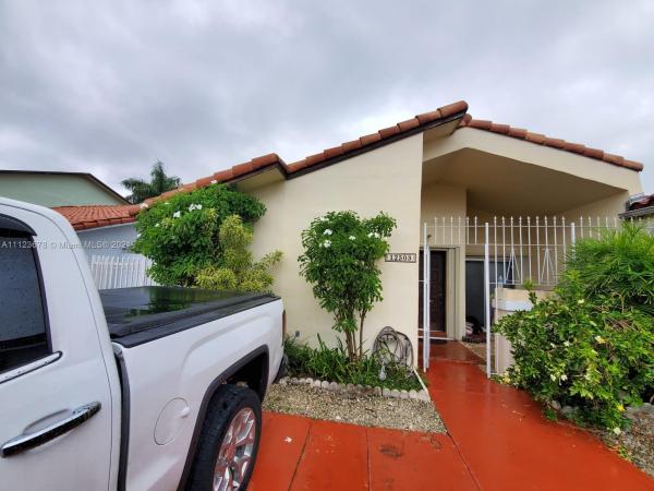 International Lake Villas, 12503 SW 9th Ter #2, Tamiami, Florida 33184, image 2