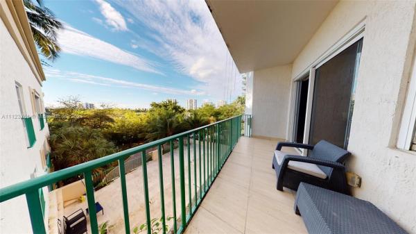 Turnberry Village North Tower, 20000 E Country Club Dr #402, Aventura, Florida 33180, image 2