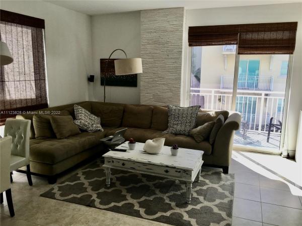 Downtown Dadeland, 7270 SW 88th St #B401, Kendall, Florida 33156, image 2