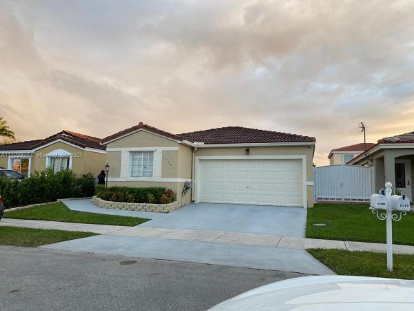 Weitzer Serena Lakes West, 14290 SW 175 St #, Richmond West, Florida 33177, image 2