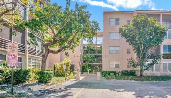 Somerset, 2800 Somerset Dr #308J, Lauderdale Lakes, Florida 33311, image 2