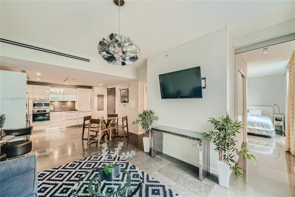 Boulan South Beach, 220 21st St #212, Miami Beach, Florida 33139, image 2