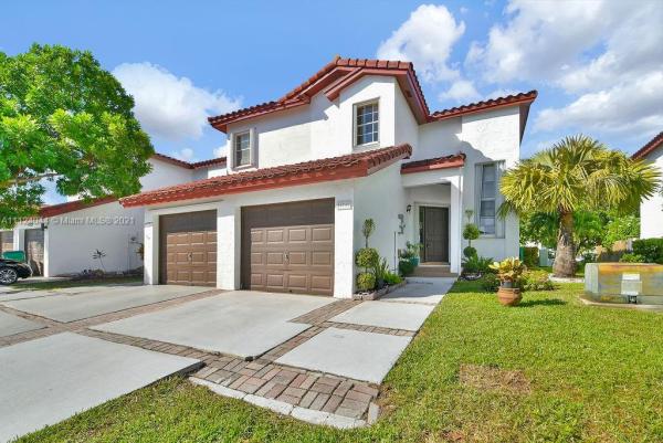 Saga Bay Townhomes, 20746 SW 81st Pl #20746, Cutler Bay, Florida 33189, image 2
