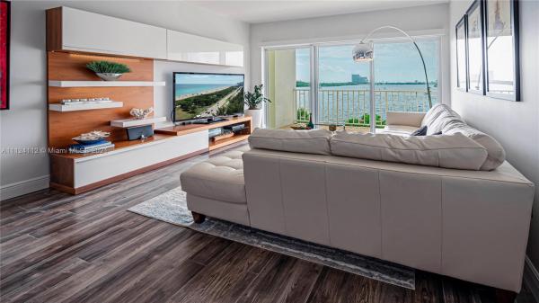 Arlen House West, 500 Bayview Dr #326, Sunny Isles Beach, Florida 33160, image 2