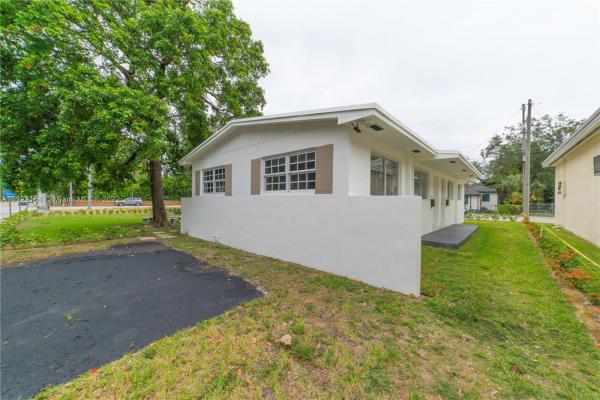 Pines, 6157 SW 64th St, South Miami, Florida 33143, image 2