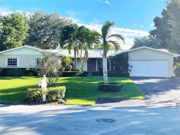 Pine Shore, 10780 SW 127th St, Kendall, Florida 33176, image 2