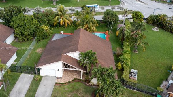 Westwind Lakes, 14735 SW 68th Ter, Kendall West, Florida 33193, image 2
