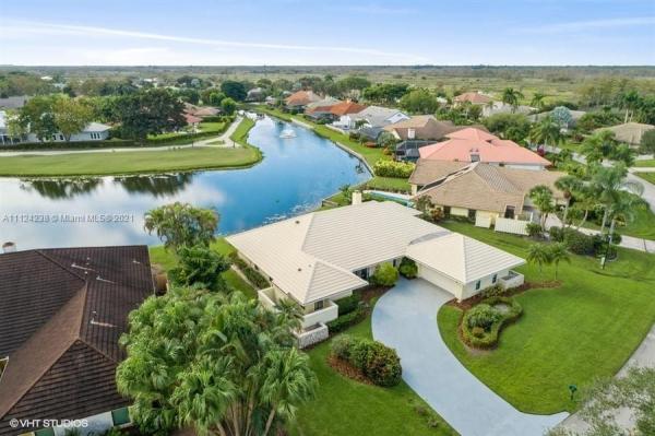 Marlwood Estates, 66 Dunbar Rd, Palm Beach Gardens, Florida 33418, image 2
