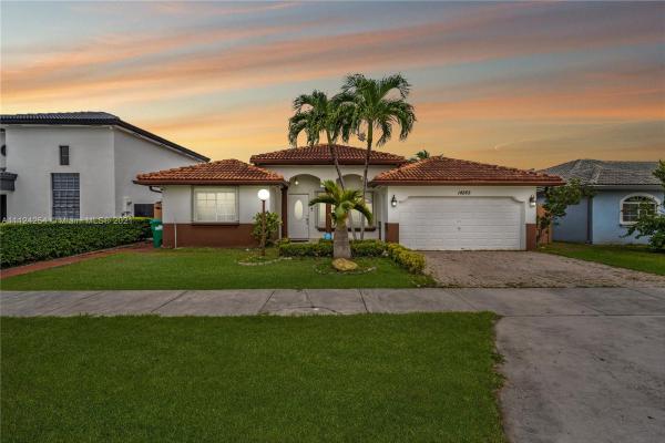Laguna Ponds, 14265 SW 164th Ter, Richmond West, Florida 33177, image 2
