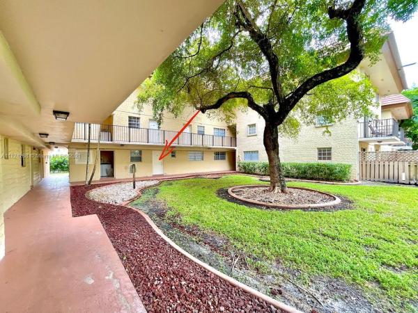 Courtyards At Kendall, 8650 SW 109th Ave #3-104, Kendall, Florida 33173, image 2