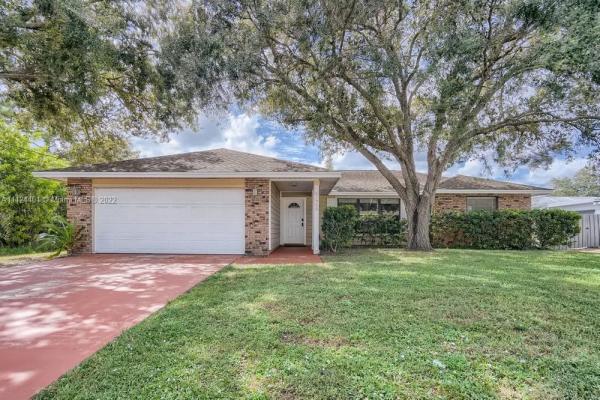 Cashmere Cove, 2360 SW Monterrey #2360, Port St. Lucie, Florida 34953, image 2
