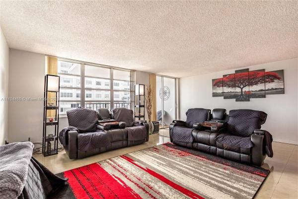 Commodore Plaza Century, 2780 NE 183rd St #1906, Aventura, Florida 33160, image 2
