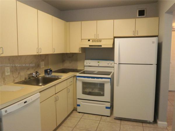 Heather Walk, 9006 SW 137th St #4, Kendall, Florida 33176, image 2