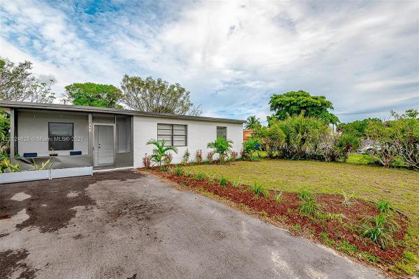 Lauderdale Manor Homesites, 2461 NW 17th St, Fort Lauderdale, Florida 33311, image 2