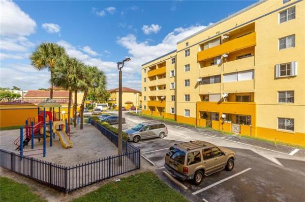 Waterview, 14931 SW 82nd Ln #18-205, Kendall West, Florida 33193, image 2