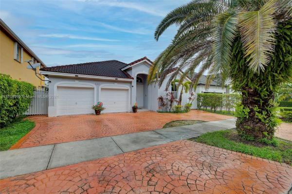 Kendalland, 16425 SW 81st Ter, Kendall, Florida 33193, image 2