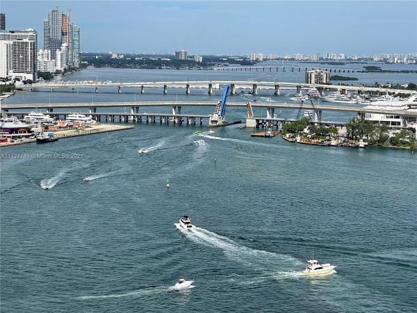 Two Tequesta Point, 808 Brickell Key Dr #2805, Miami, Florida 33131, image 2