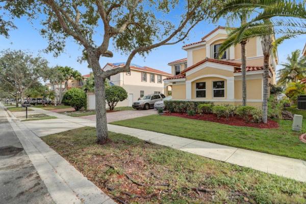 Nautica, 16516 SW 39th St, Miramar, Florida 33027, image 2