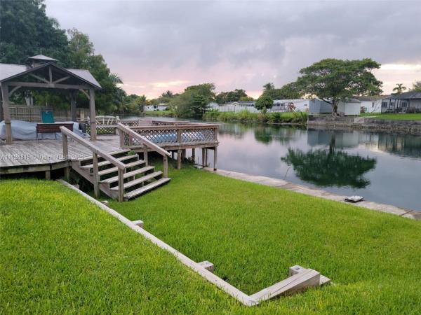 Bel Aire, 20300 Bel Aire Dr, Cutler Bay, Florida 33189, image 2