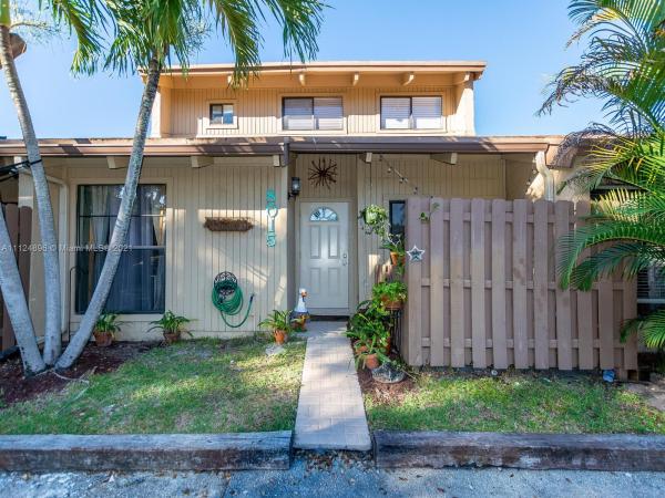 The Escape At Arrowhead, 8015 SW 21st Pl, Davie, Florida 33326, image 2