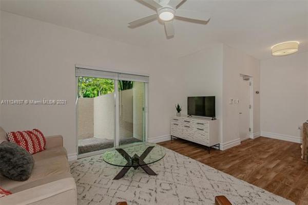 Villa Zamora, 118 Zamora Ave #102, Coral Gables, Florida 33134, image 2