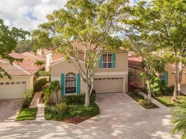 Villa D'Este, 6 Via Aurelia, Palm Beach Gardens, Florida 33418, image 2
