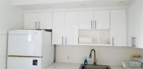 Biscaya, 20500 W Country Club Dr #710, Aventura, Florida 33180, image 2