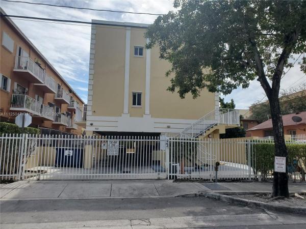 Castello, 928 SW 3rd St #203, Miami, Florida 33130, image 2