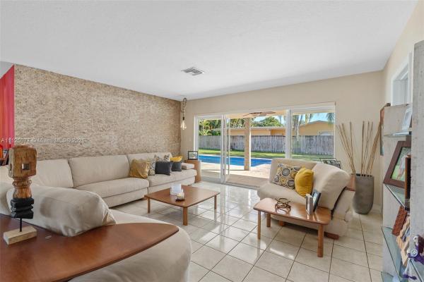 13155 SW 74th Ave, Pinecrest, Florida 33156, image 2