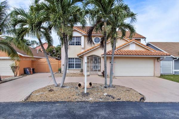 Country Lake Park, 18660 NW 78th Ave, Hialeah, Florida 33015, image 1