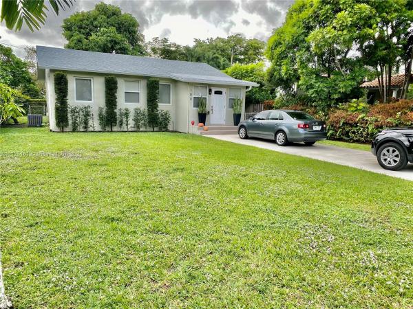Country Club Estates, 100 Truxton Dr, Miami Springs, Florida 33166, image 1