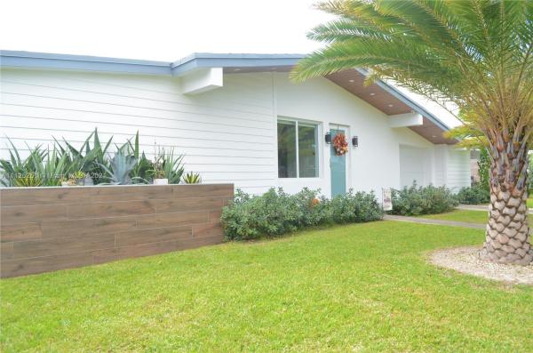 Cutler Ridge, 9260 Nautilus Dr, Cutler Bay, Florida 33189, image 2