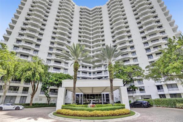 Parc Central Aventura South, 3300 NE 191st St #1008, Aventura, Florida 33180, image 2