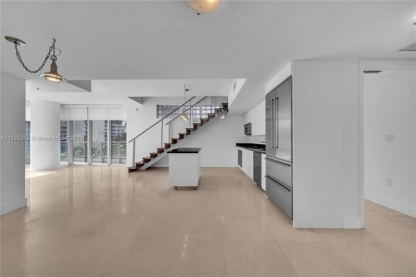 Mint At Riverfront, 92 SW 3rd St #301, Miami, Florida 33130, image 2
