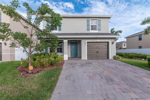Royal Homes West, 525 NE 6th Ct, Florida City, Florida 33034, image 1