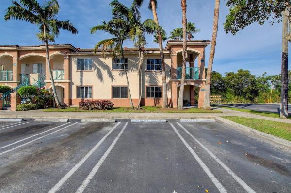Venetia Gardens South, 2900 SE 12th Rd #206-28, Homestead, Florida 33035, image 2