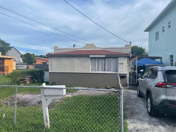 Earlington Heights, 2186 NW 47th St, Brownsville, Florida 33142, image 1